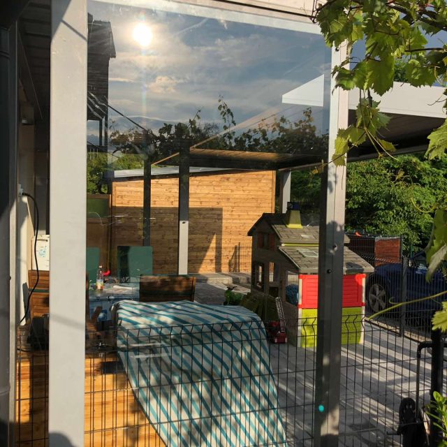 Steklene predelne stene